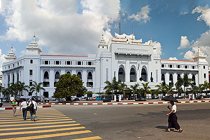 Colonial building