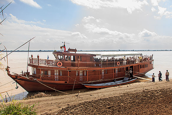 riverboat