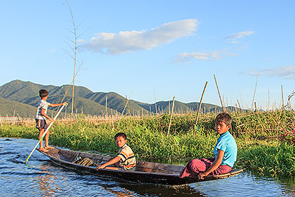 children in canoe